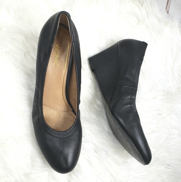 vionic lux camden wedge pump